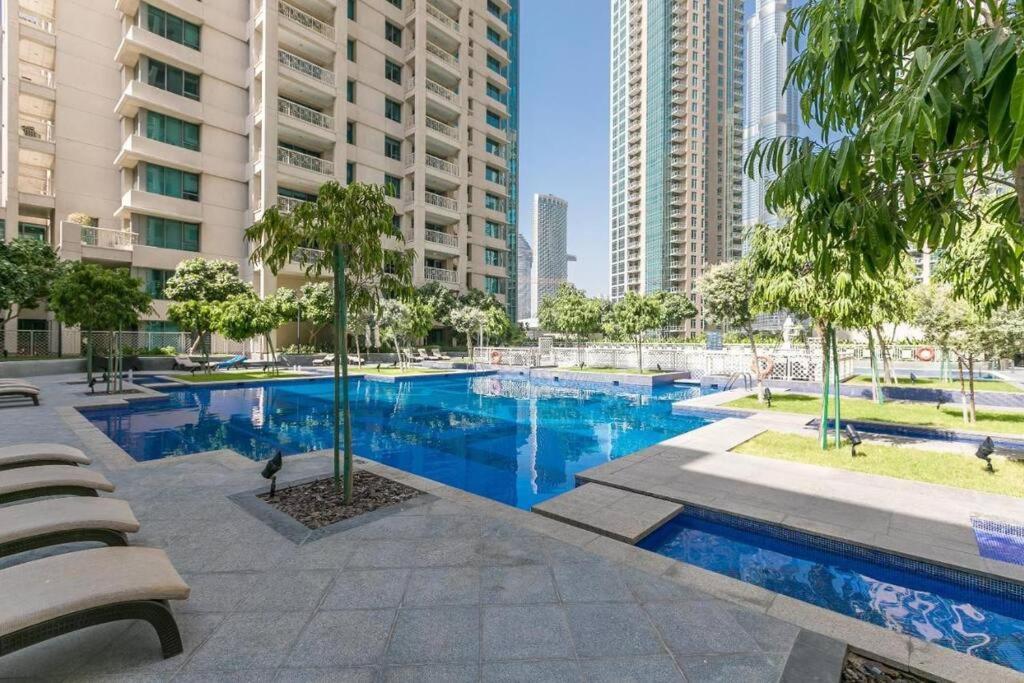 Luxury Burj Khalifa View - Mins Walking Dubai Mall Apartamento Exterior foto